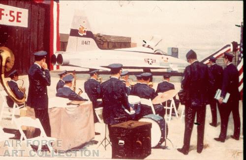 ROLL-OUT F-5E
